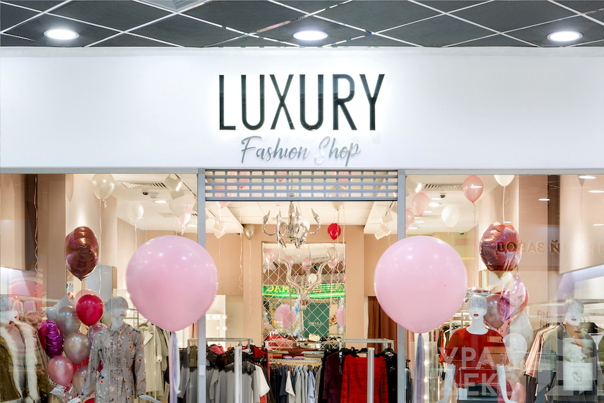  Luxury   